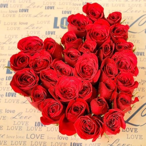 Flowering Beauty Red Roses Love bouquet